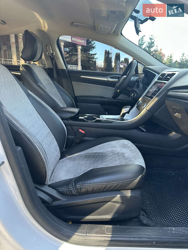 Седан Ford Fusion 2015 в Тернополе