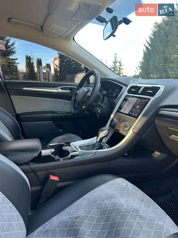 Седан Ford Fusion 2015 в Тернополе