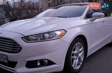 Седан Ford Fusion 2015 в Києві