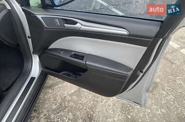 Седан Ford Fusion 2014 в 