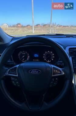 Седан Ford Fusion 2018 в 