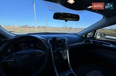 Седан Ford Fusion 2018 в 