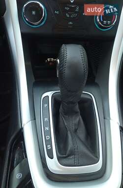 Седан Ford Fusion 2012 в 