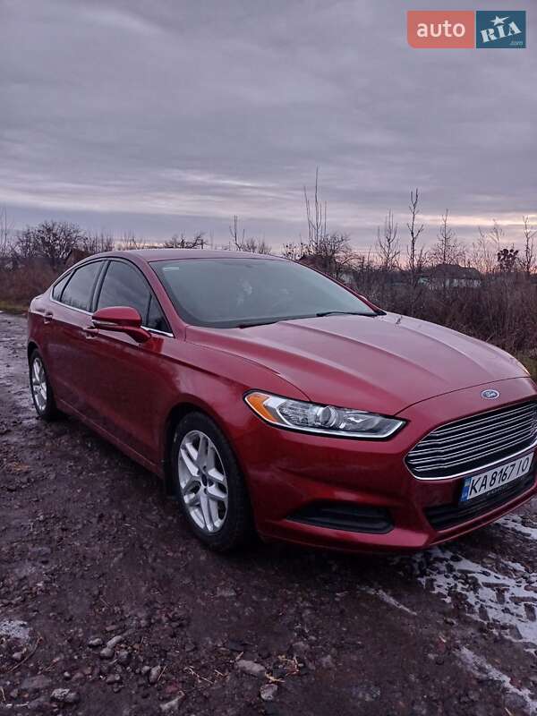 Седан Ford Fusion 2015 в Монастырище