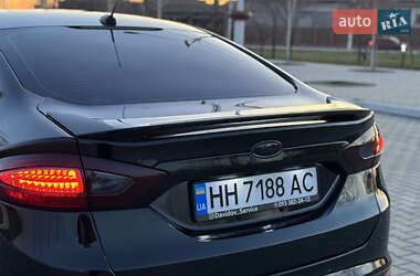 Седан Ford Fusion 2015 в Измаиле