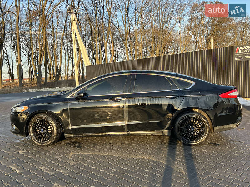 Седан Ford Fusion 2015 в Дубровице