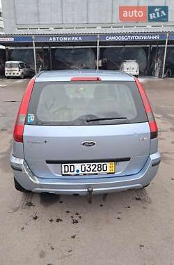 Хетчбек Ford Fusion 2004 в 