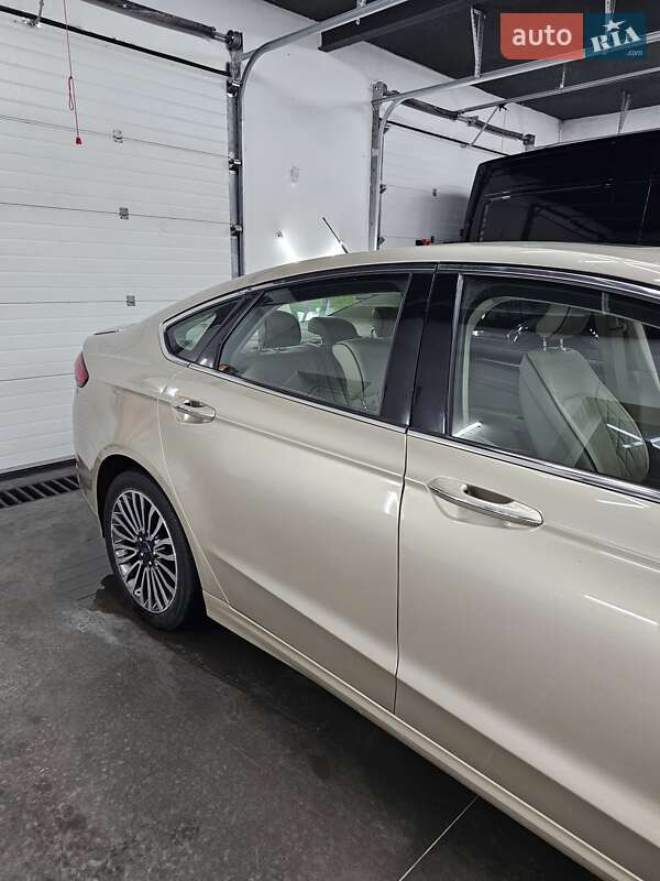 Седан Ford Fusion 2016 в Луцке