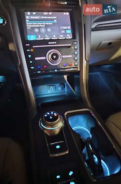 Седан Ford Fusion 2016 в 