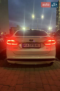 Седан Ford Fusion 2017 в 