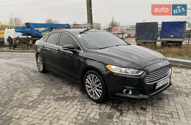 Седан Ford Fusion 2013 в 