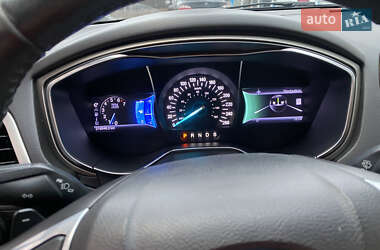 Седан Ford Fusion 2013 в 