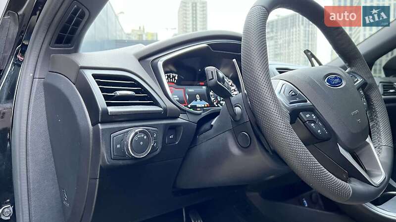 Седан Ford Fusion 2016 в Киеве