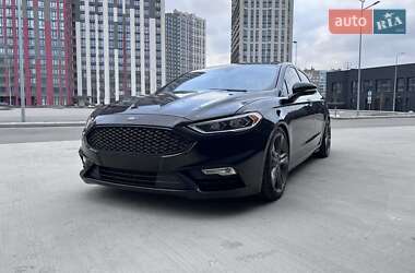 Седан Ford Fusion 2016 в 