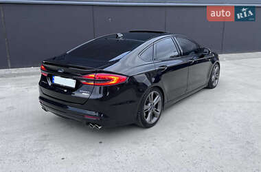 Седан Ford Fusion 2016 в 