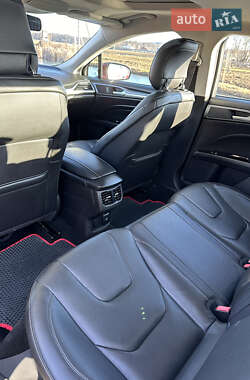Седан Ford Fusion 2014 в 