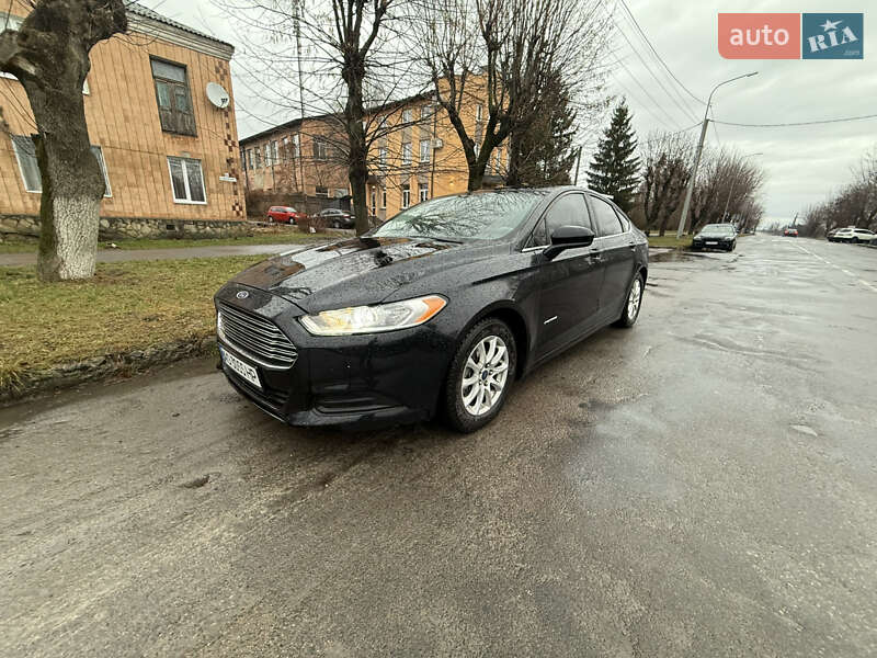 Седан Ford Fusion 2015 в Ковелі