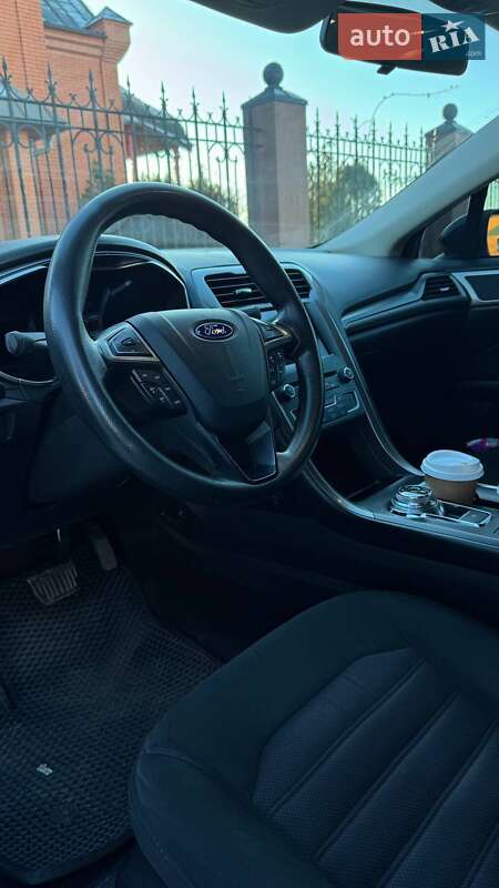 Седан Ford Fusion 2017 в Горишних Плавнях