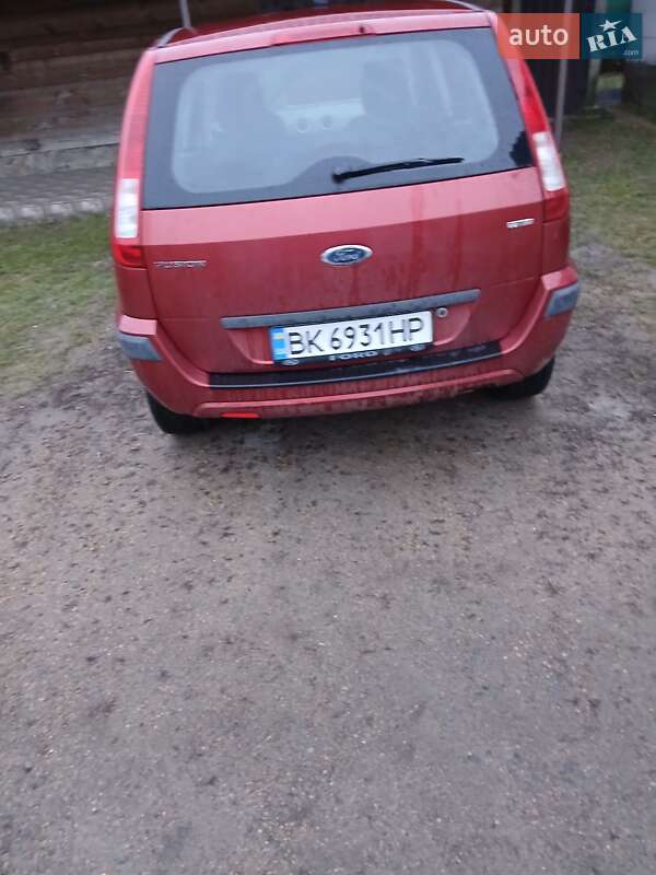 Хетчбек Ford Fusion 2007 в Березному