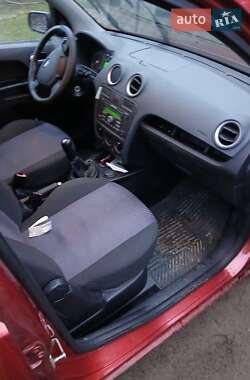 Хетчбек Ford Fusion 2007 в Березному