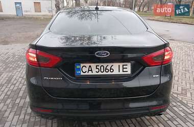 Седан Ford Fusion 2013 в Миколаєві