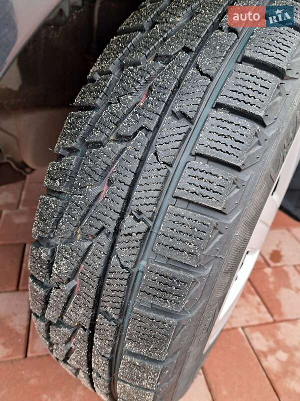 Хэтчбек Ford Fusion 2009 в Нетешине