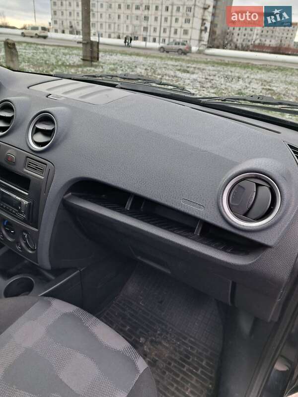 Хэтчбек Ford Fusion 2009 в Нетешине