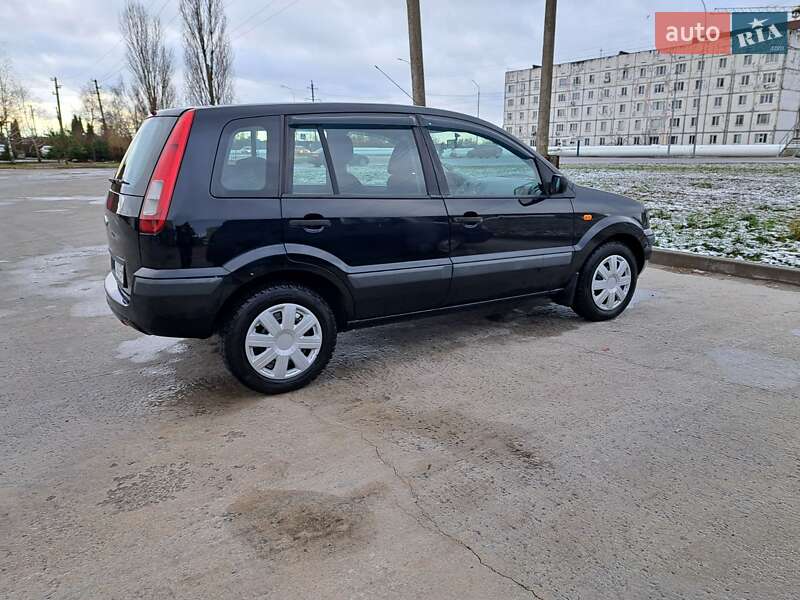 Хэтчбек Ford Fusion 2009 в Нетешине