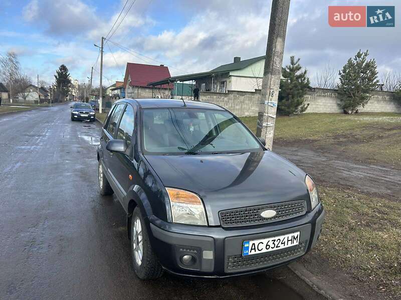 Седан Ford Fusion 2008 в Луцке