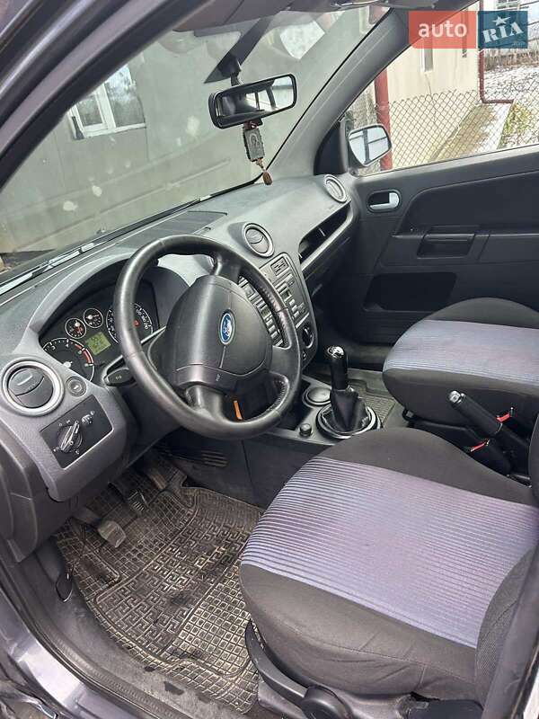 Седан Ford Fusion 2008 в Луцьку