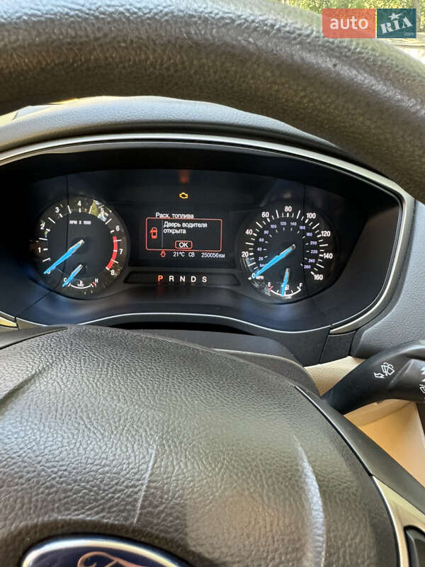 Седан Ford Fusion 2013 в Одесі