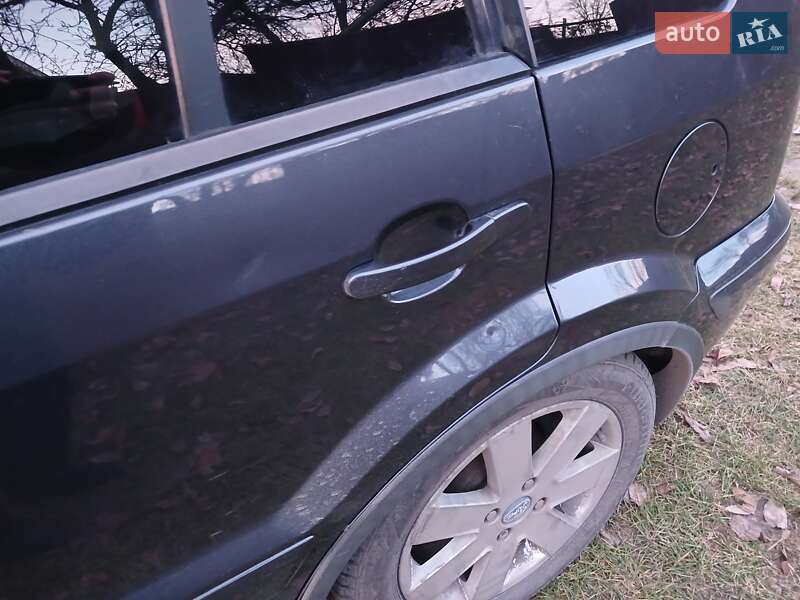 Хэтчбек Ford Fusion 2006 в Боровой