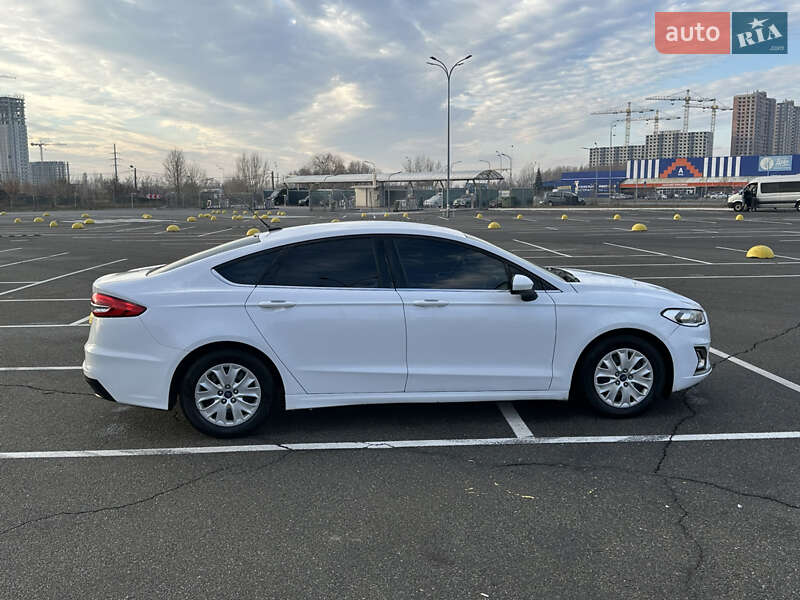 Седан Ford Fusion 2019 в Киеве