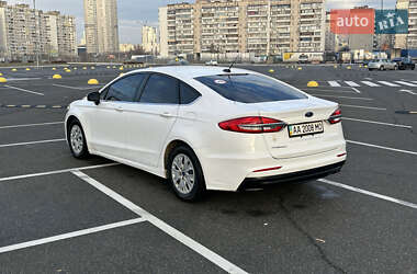 Седан Ford Fusion 2019 в Киеве