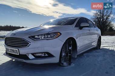 Седан Ford Fusion 2016 в Стрию