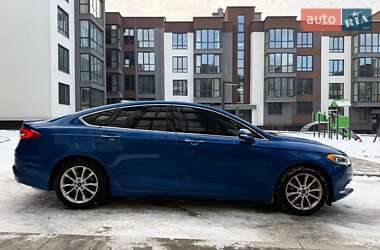 Седан Ford Fusion 2016 в 