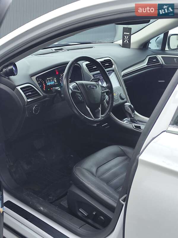 Седан Ford Fusion 2015 в Тернополе