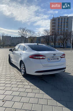 Седан Ford Fusion 2016 в Черкасах