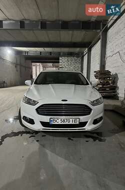 Седан Ford Fusion 2012 в Львові