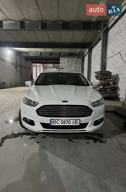Седан Ford Fusion 2012 в 