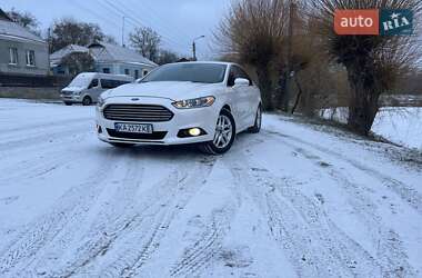 Седан Ford Fusion 2012 в 