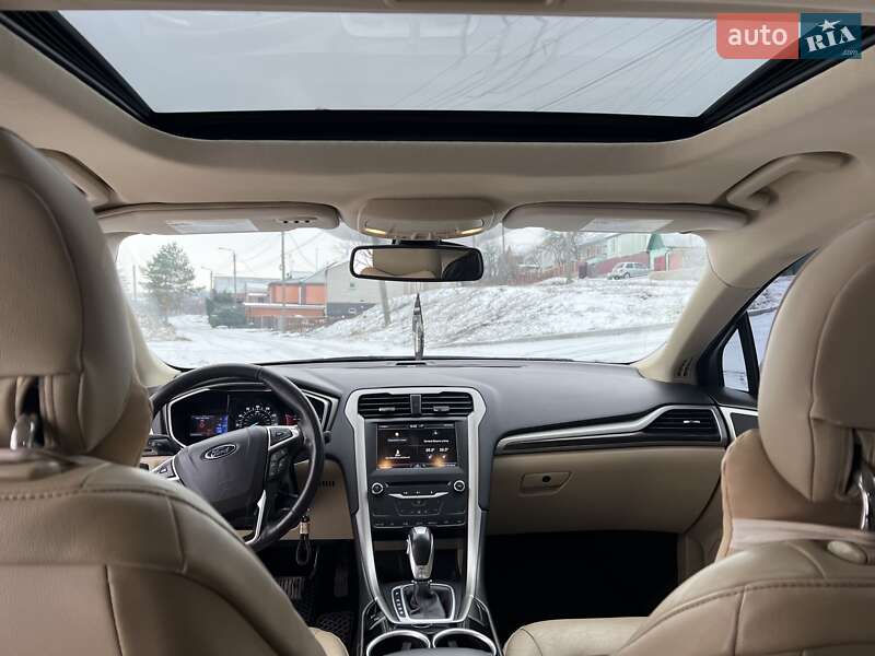 Седан Ford Fusion 2012 в Умани