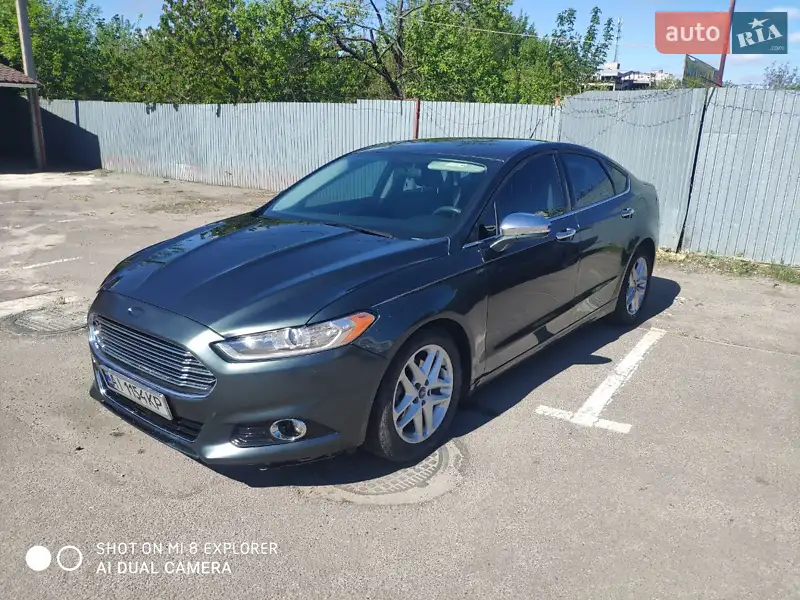 Седан Ford Fusion 2015 в 