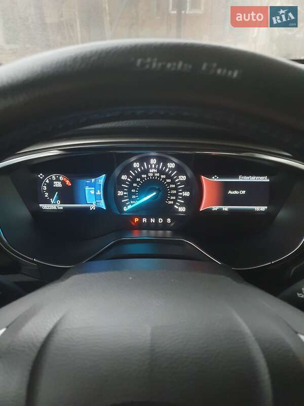 Седан Ford Fusion 2017 в 