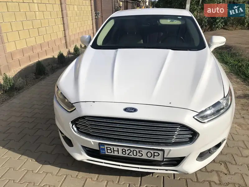 Седан Ford Fusion 2014 в 