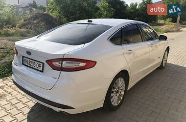 Седан Ford Fusion 2014 в 