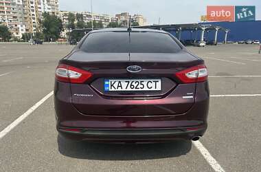 Седан Ford Fusion 2013 в 