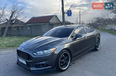 Седан Ford Fusion 2015 в Одесі