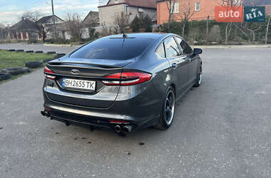 Седан Ford Fusion 2015 в Одесі