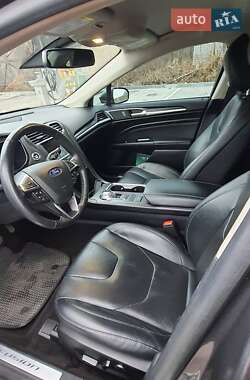 Седан Ford Fusion 2018 в 